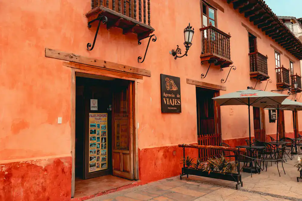 Fachada de la panadería artesanal